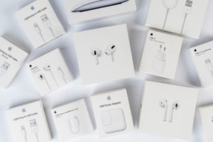 Apple accessories, various original packaging, EarPods, AirPods, Lightning cable, Power Adapter, Magic Mouse, white background, Apple accessories, various original packaging, EarPods, AirPods, Lightning cable, Power Adapter, Magic Mouse, white background,